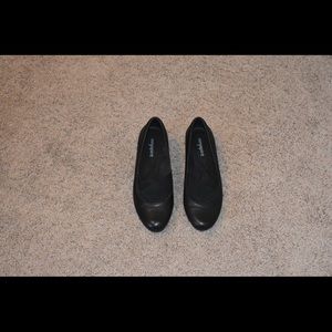 NWOT Easy Spirit Black Shoes